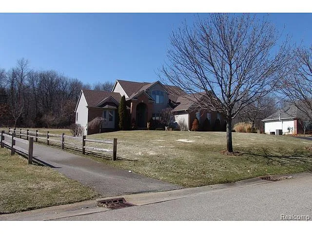 7562 Setters Pointe Dr photo 1