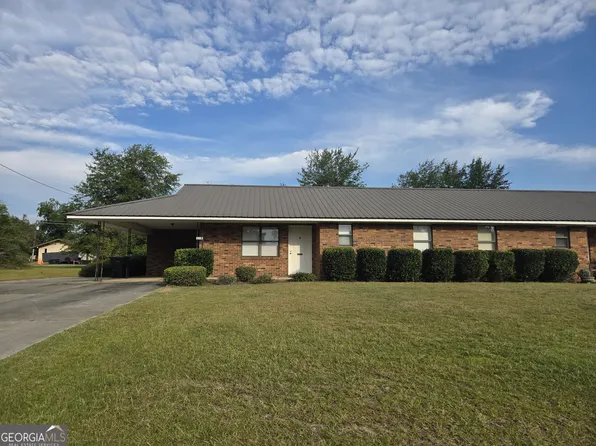 319 Randolph Dr, Vidalia, GA 30474