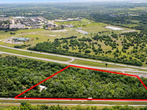 2 N Johnson St, Alvin, TX 77511