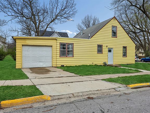 2nd image of 209 N Wilmoth Ave