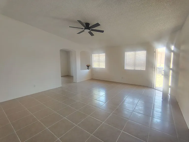 3530 W Ethan Crossing Ln — Photo 3