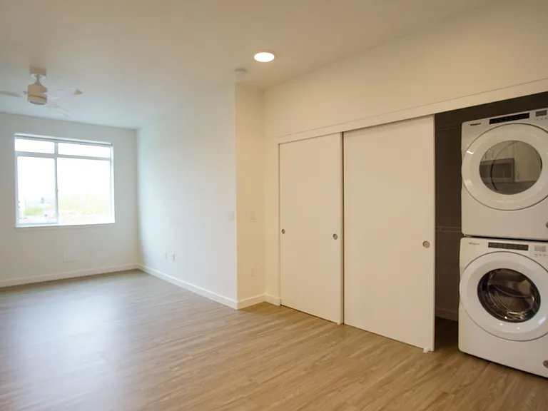 2320 N Vancouver Ave #304 — Photo 5