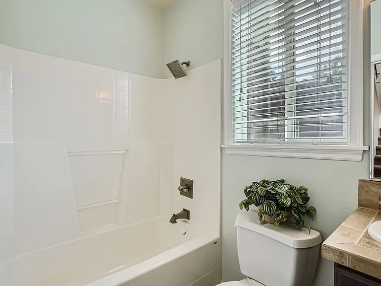 10502 SE 10th Ct — Photo 14