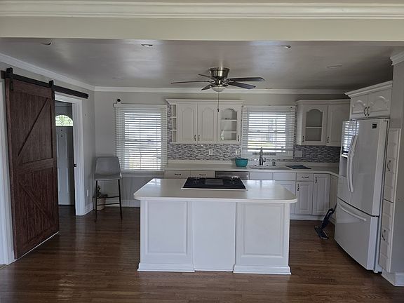 3rd image of 3117 Smith Farm Rd