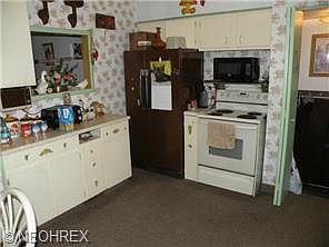 4th image of 6371 Almont Dr