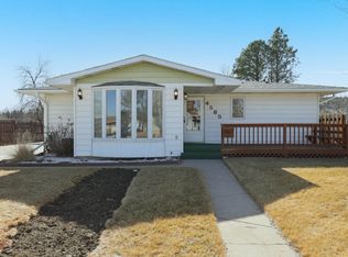 4565 Wentworth Dr, Rapid City, SD 57702