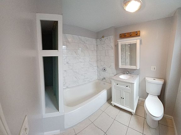 5th image of 631 27th St
