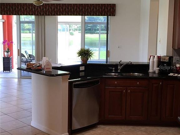 4th image of 1237 Lyndhurst Greens Dr