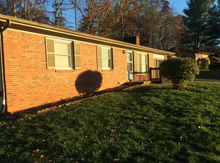 39 Evelake Dr, Asheville, NC 28806