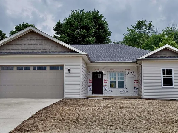 867 Fairway Dr, Howard, OH 43028