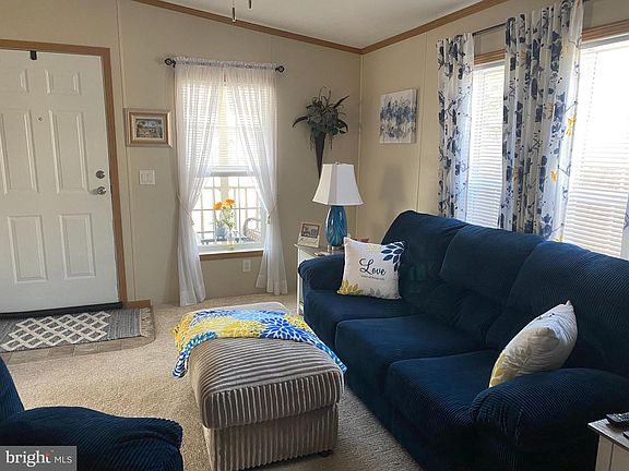 2nd image of 326 Dogwood Dr
