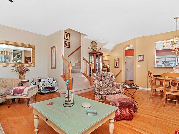 5th image of 4662 N Lamon Ave