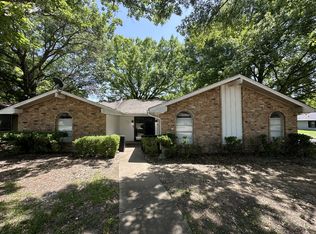 960 Briarcove Pl, Lancaster, TX 75146