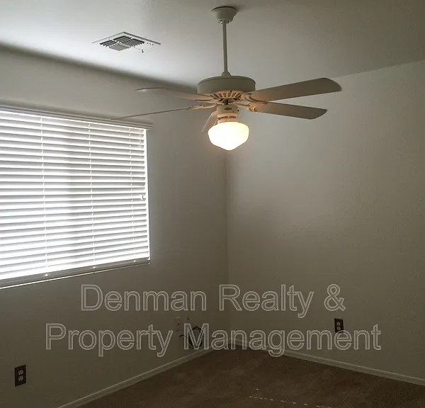 3914 S 52nd Ln — Photo 9