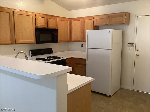 4th image of 9712 Devenish Ave Unit 101