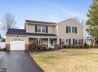 7015 Coldspring Dr, Collegeville, PA 19426