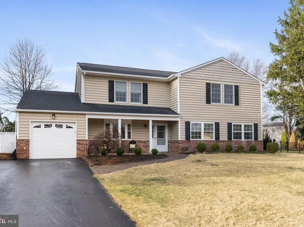 7015 Coldspring Dr, Collegeville, PA 19426