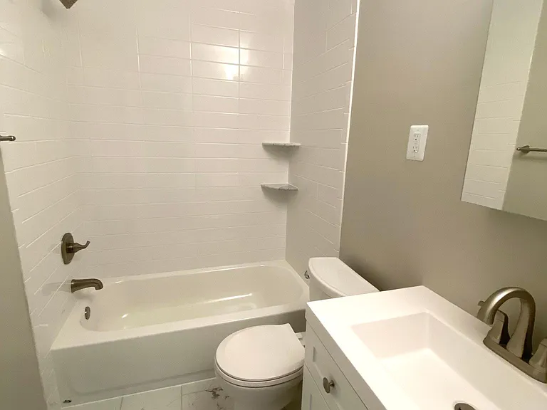 10625 Montrose Ave #201 — Photo 11