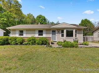 4787 Valleyridge Ave SW, Wyoming, MI 49519