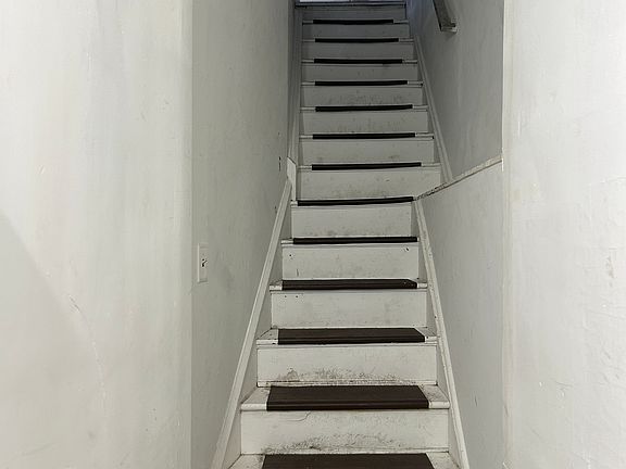 2nd image of 600 Brill St Floor 2