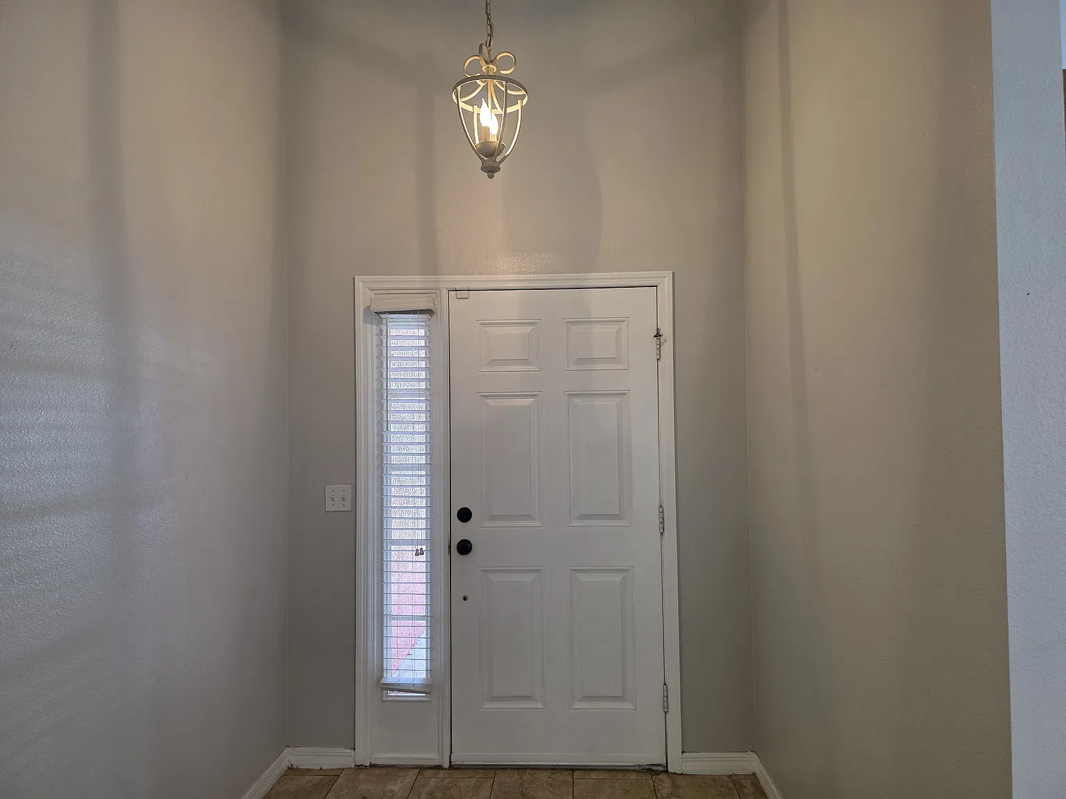 3 bed, 1810 sqft, $2,000 — Photo 3