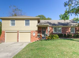 5616 W 99th St, Overland Park, KS 66207
