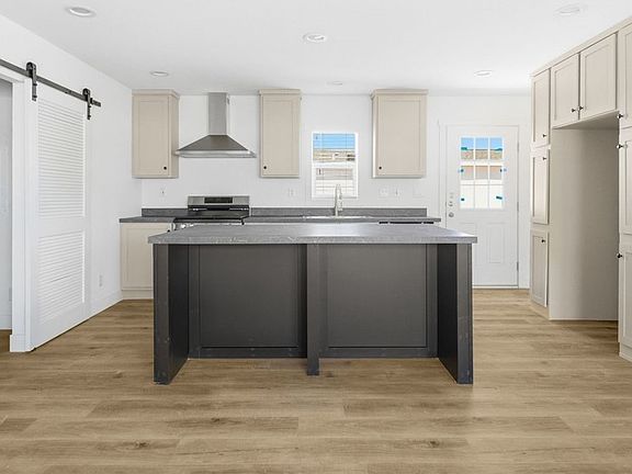 4th image of 4618 Crystal Peak Dr