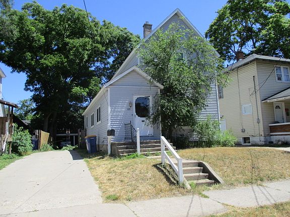 2nd image of 1914 Palace Ave SW