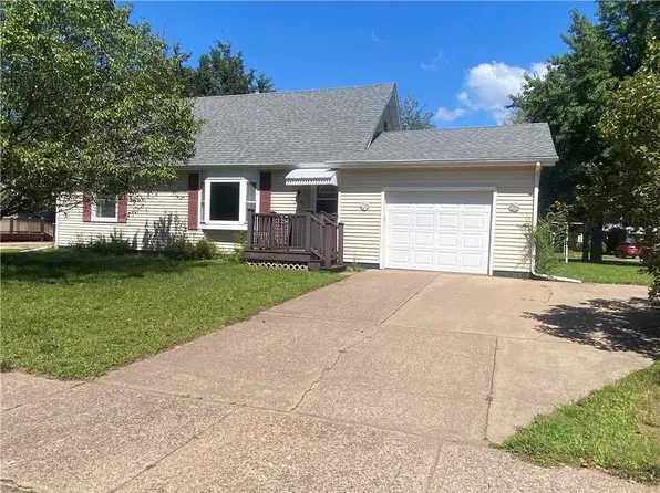 3322 Peterson Street, Eau Claire, WI 54703
