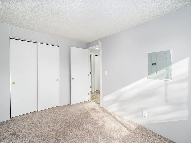 8332 SW 21st Ave — Photo 12