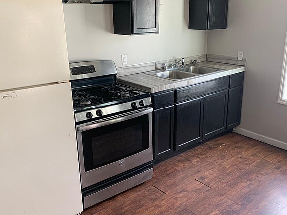 3rd image of 108 Southern Blvd #1B