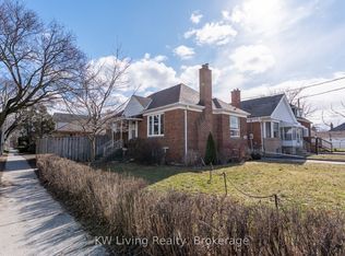 5 Plains Rd, Toronto, ON M4J2P7