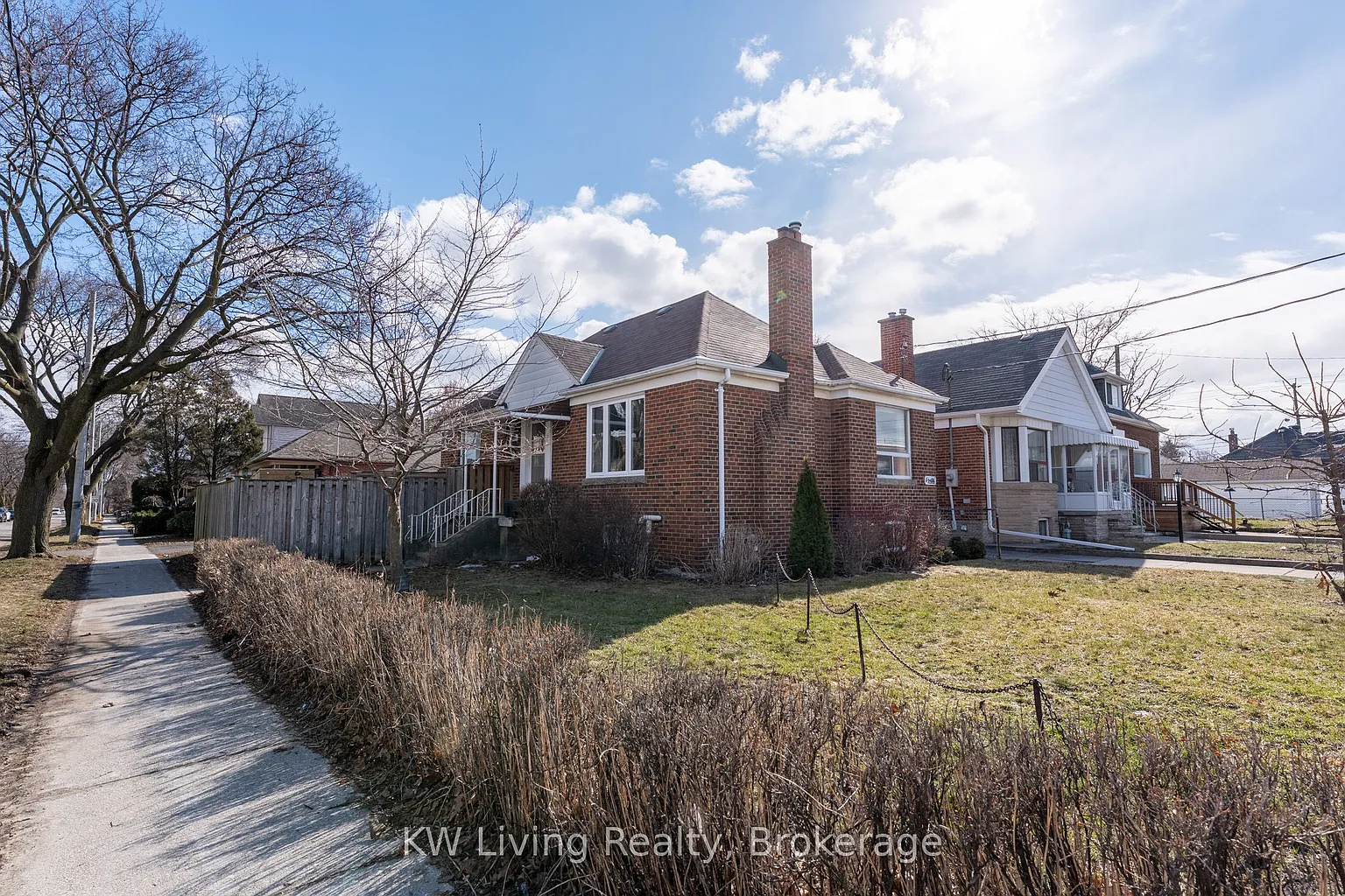 5 Plains Rd photo 1