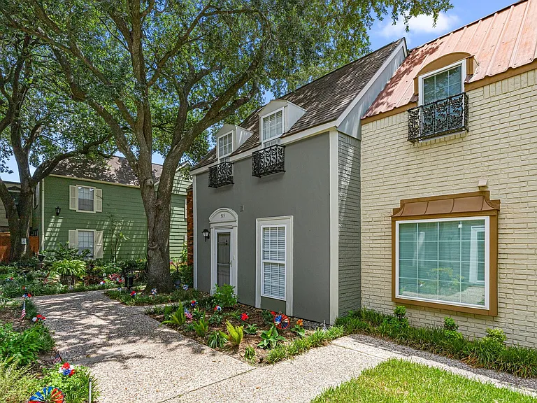 11515 Burdine St — Photo 2