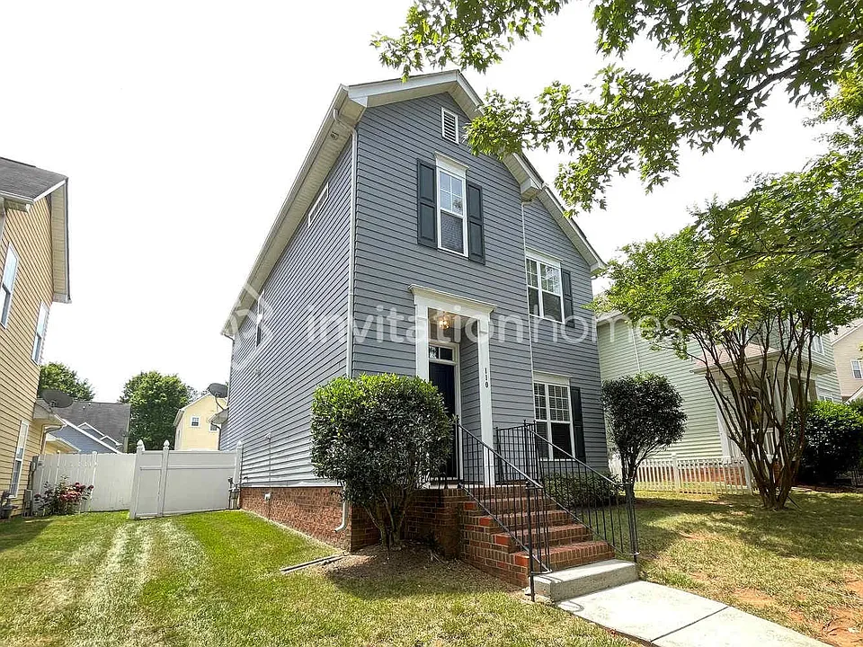 110 E Decatur Ave