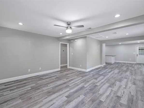 11420 Long Hill Ln, Balch Springs, TX 75180
