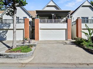 1365 E 48th Pl, Tulsa, OK 74105