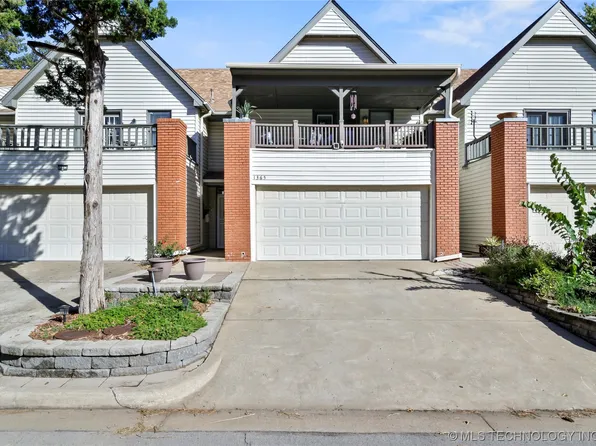 1365 E 48th Pl, Tulsa, OK 74105
