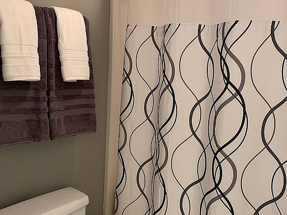 2nd Bathroom 