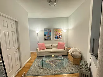 Rented by KNOCKKNOCK LLC