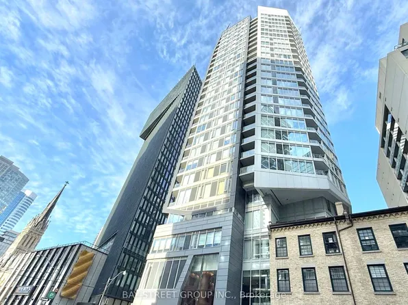 68 Shuter St Unit 1205, Toronto, ON M5B 0B4