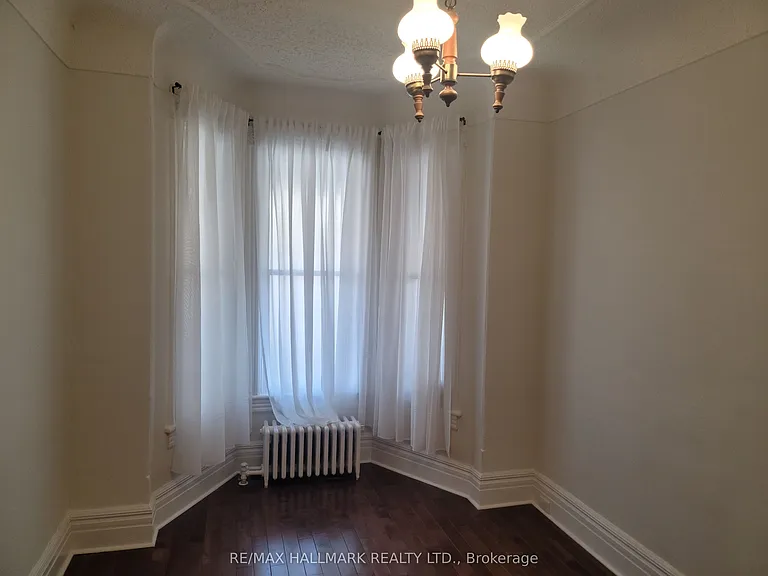 100 Montrose Ave #MAIN — Photo 4