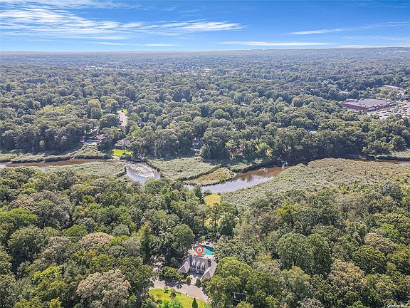 2nd image of 30 Summerset Dr