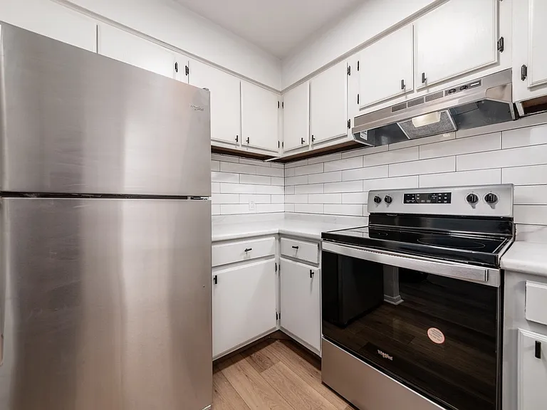 4445 Mobile Dr — Photo 5