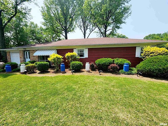 3rd image of 1 N Highland Pl E