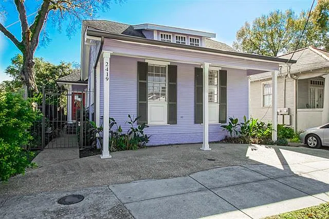 2419 Lowerline St