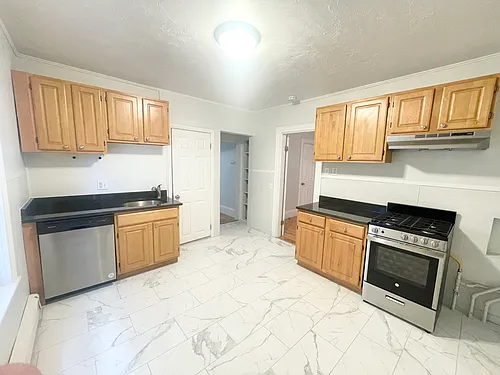 22 Howell St #1R Photo 1