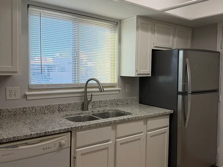10616 Springwood Dr #A — Photo 2