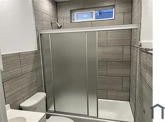1 bed, $2,385 — Photo 4