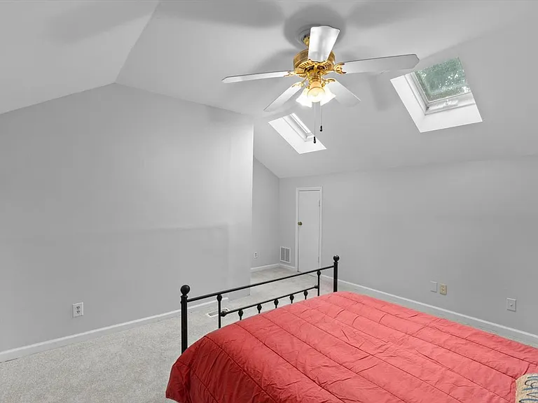 2672 Hitchcock Dr — Photo 25